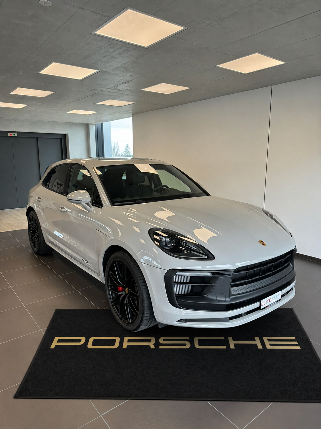 Showroom Style Garage Rug for Sports Car Owners